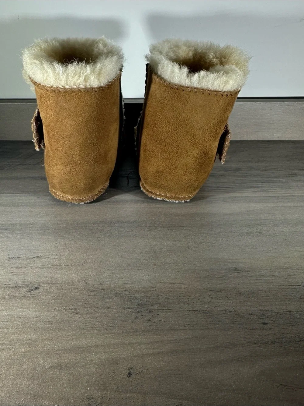 UGG Toddler Shearling Lined Suede Booties in Chestnut